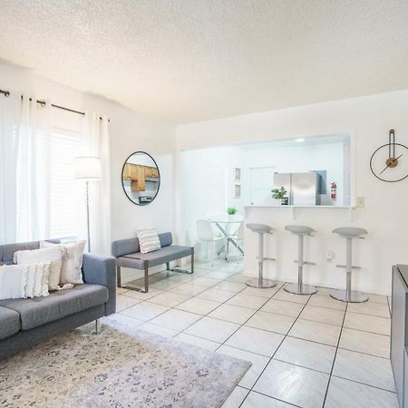 Modern 2 Bedroom In The Heart Of Wynwood Art District 마이애미 외부 사진
