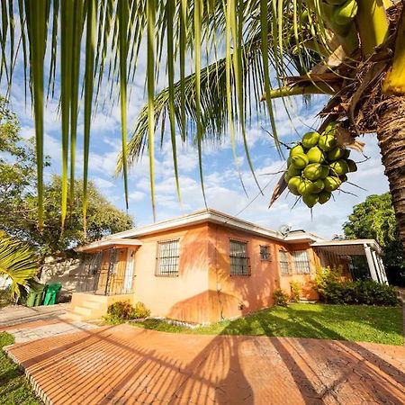 Modern 2 Bedroom In The Heart Of Wynwood Art District 마이애미 외부 사진