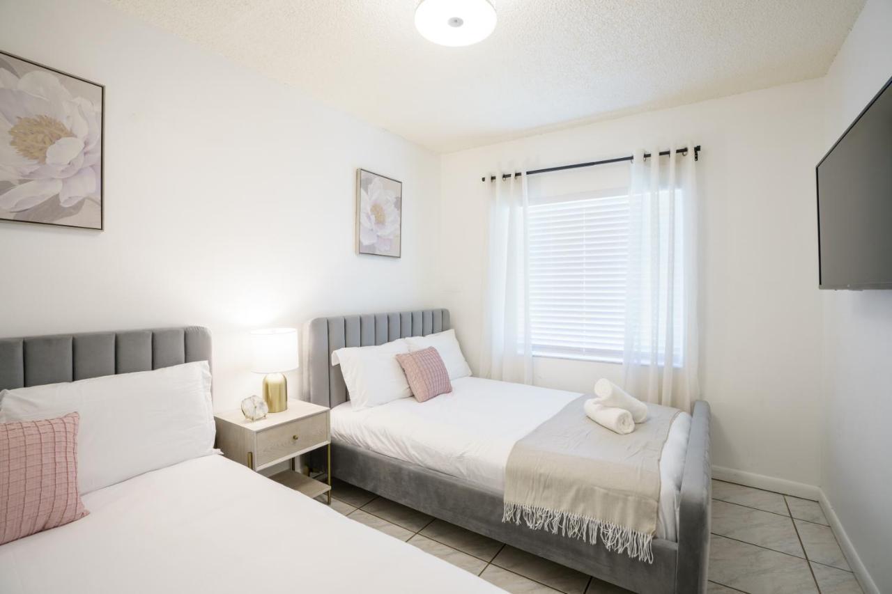 Modern 2 Bedroom In The Heart Of Wynwood Art District 마이애미 외부 사진
