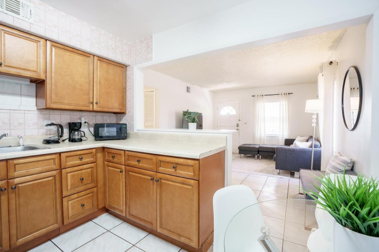 Modern 2 Bedroom In The Heart Of Wynwood Art District 마이애미 외부 사진