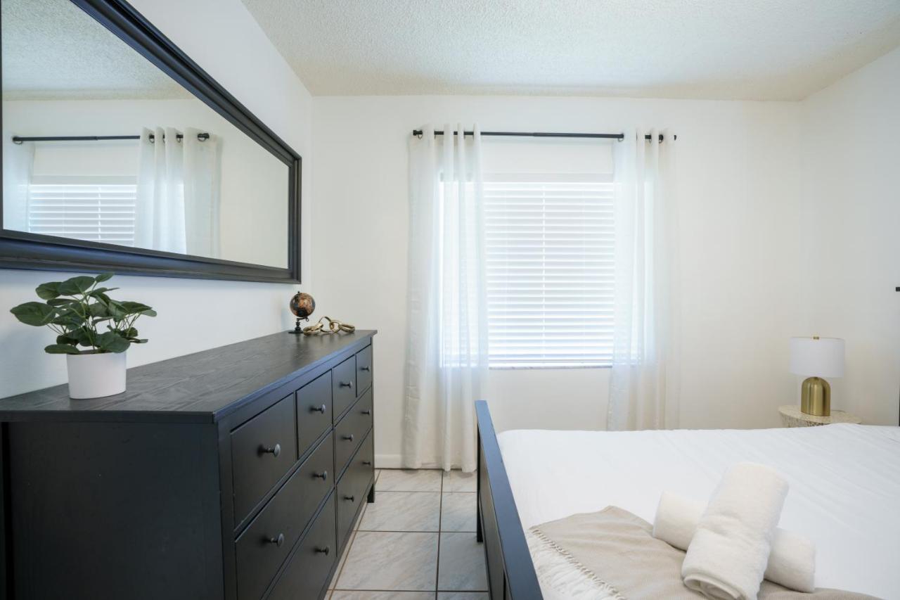 Modern 2 Bedroom In The Heart Of Wynwood Art District 마이애미 외부 사진